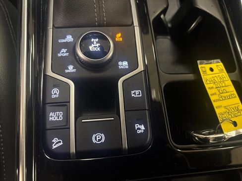 Used 2022 Kia Sorento SX AWD/4WD image 15