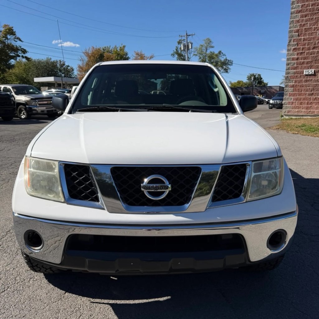 Used 2008 Nissan Frontier SE w/ SE Value Truck Pkg RWD image 3
