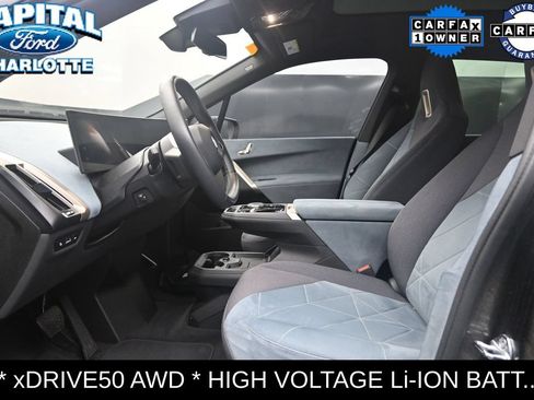 Used 2023 BMW iX xDrive50 w/ Sport Package AWD/4WD image 9