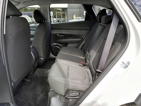 Used 2025 Hyundai Tucson SE AWD/4WD image 12