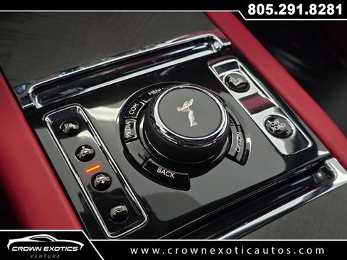 Used 2022 Rolls-Royce Cullinan w/ Interior Detailing Package AWD/4WD image 48