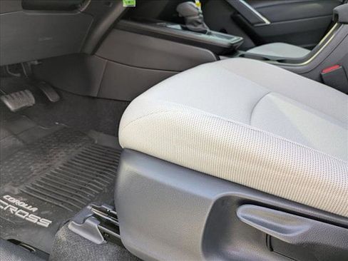 New 2026 Toyota Corolla Cross L image 4