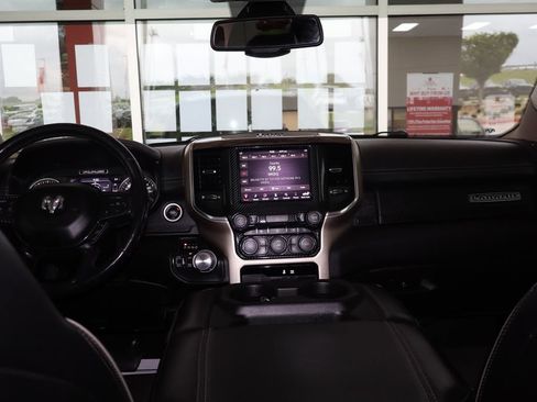 Used 2019 RAM 1500 Laramie AWD/4WD image 36