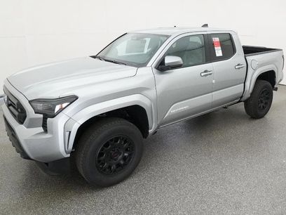 New 2025 Toyota Tacoma SR5