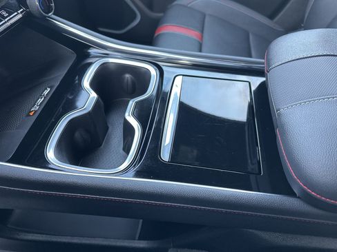 Used 2024 Chevrolet Traverse RS image 73