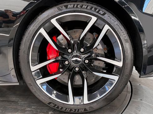 Used 2016 Aston Martin Vanquish Coupe RWD image 11