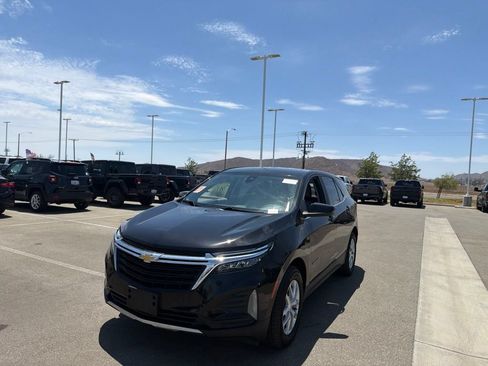Used 2023 Chevrolet Equinox LT w/ LPO, Floor Liner Package FWD image 4