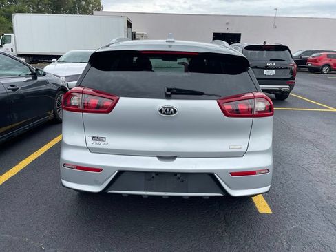 Used 2017 Kia Niro LX FWD image 3