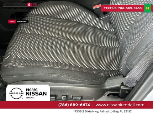 Used 2017 Chevrolet Equinox LT w/ Convenience Package image 16