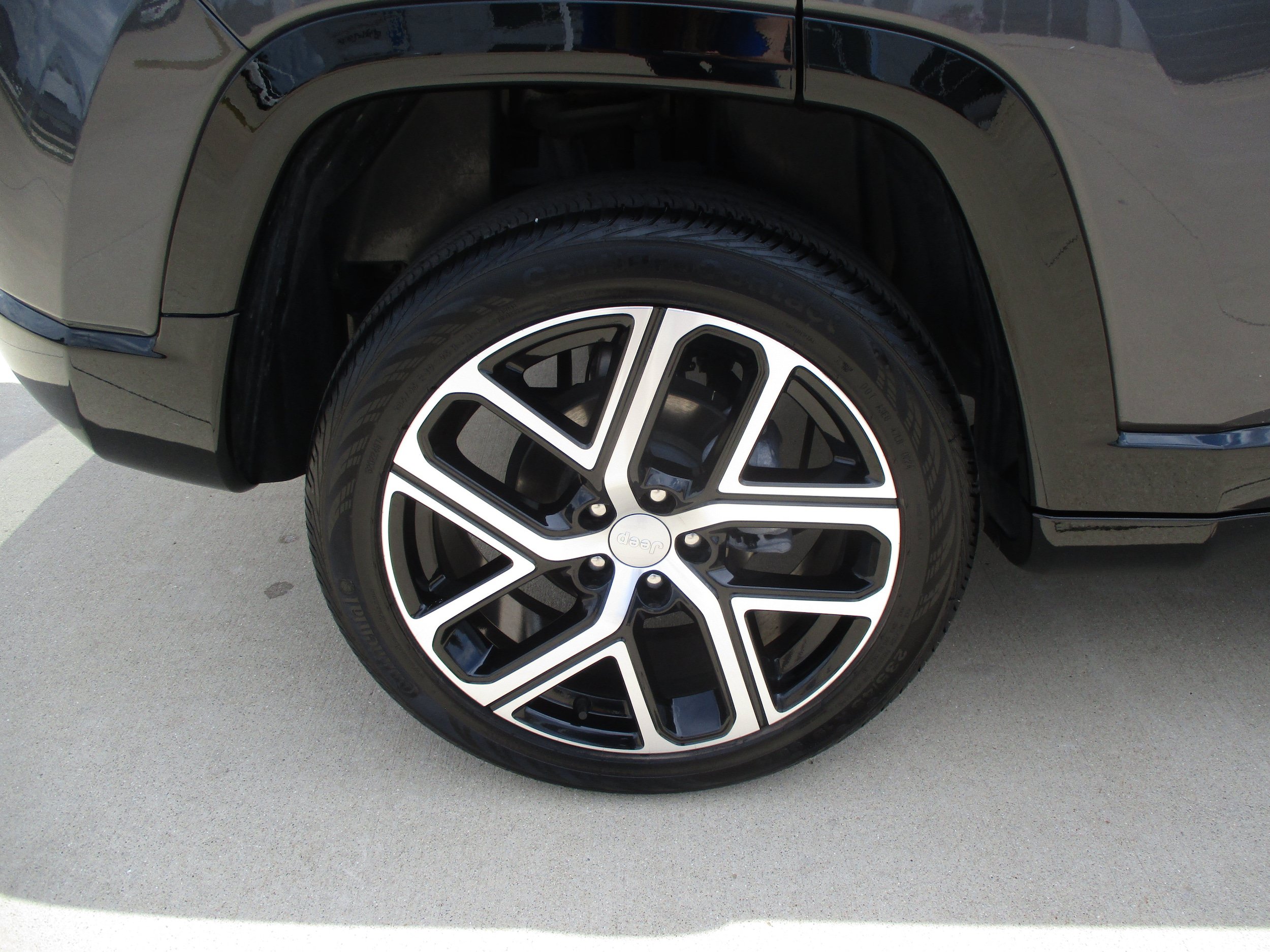 Used 2024 Jeep Compass Limited w/ Elite Group AWD/4WD image 13