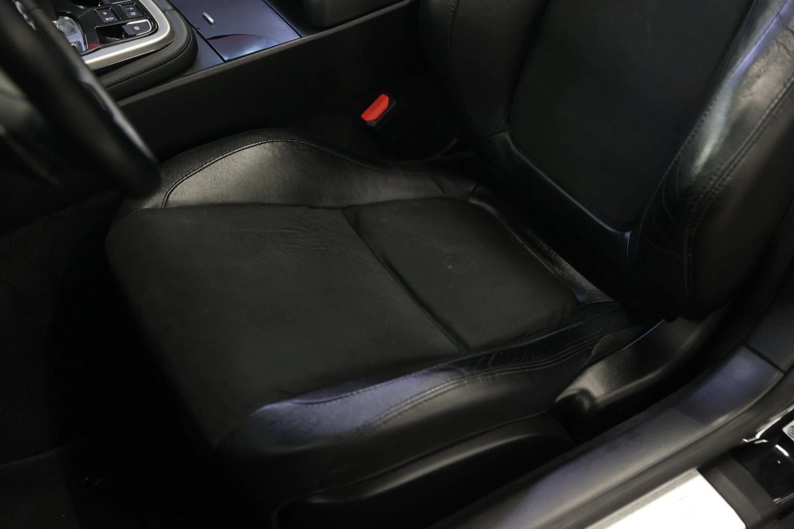 Used 2014 Jaguar F-TYPE Convertible RWD image 16