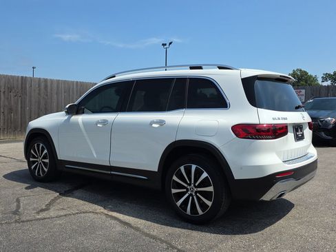Certified 2022 Mercedes-Benz GLB 250 image 3