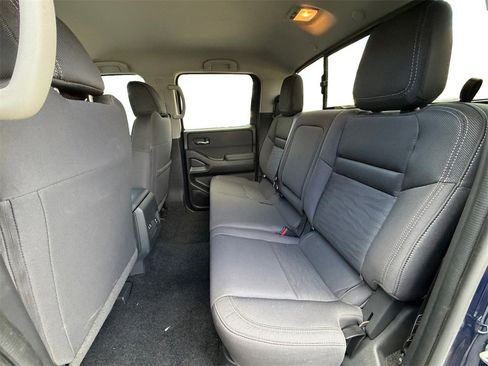 Used 2023 Nissan Frontier SV w/ SV Convenience Package image 14