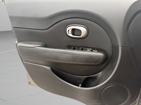 Used 2014 Kia Soul FWD image 18