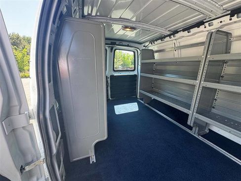 Used 2012 Chevrolet Express 1500 RWD image 20