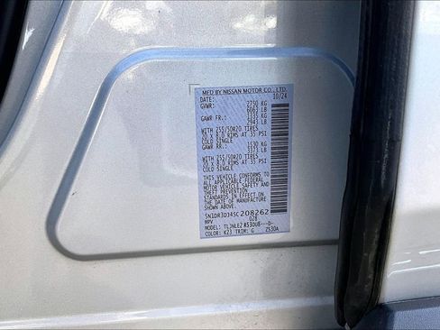 Used 2025 Nissan Pathfinder Platinum w/ Cargo Package image 42