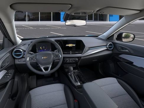 New 2026 Chevrolet Trax LT w/ Driver Confidence Package FWD image 15