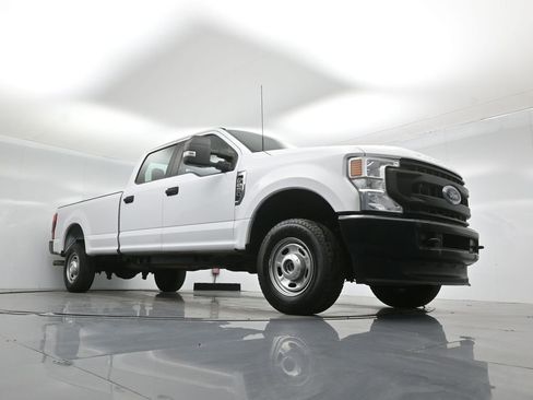 Certified 2022 Ford F250 XL w/ Power Equipment Group image 45