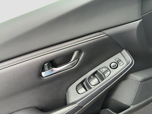 Used 2022 Nissan Sentra SV FWD image 15
