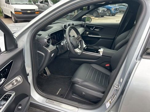 Used 2024 Mercedes-Benz GLC 300 4MATIC image 6