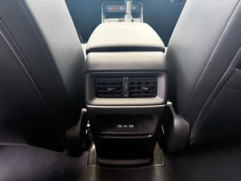 Used 2024 Honda CR-V EX-L image 11