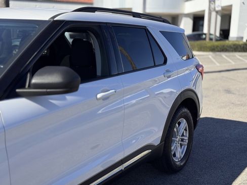 Certified 2021 Ford Explorer XLT w/ Class III Trailer Tow Package image 9