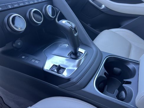 Used 2020 Jaguar E-PACE image 26