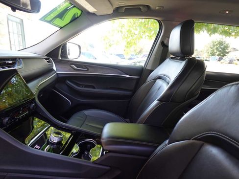 Used 2021 Jeep Grand Cherokee L Limited image 13