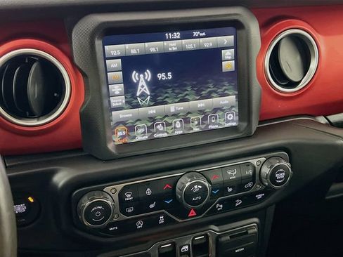 Used 2020 Jeep Wrangler Unlimited Rubicon AWD/4WD image 17