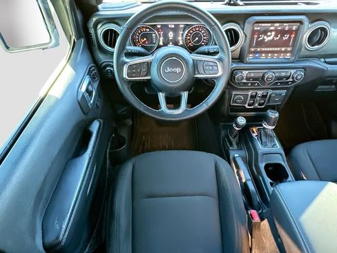 Used 2021 Jeep Gladiator Overland image 21