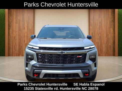 New 2026 Chevrolet Traverse Z71 w/ Enhanced Driving Package AWD/4WD image 2