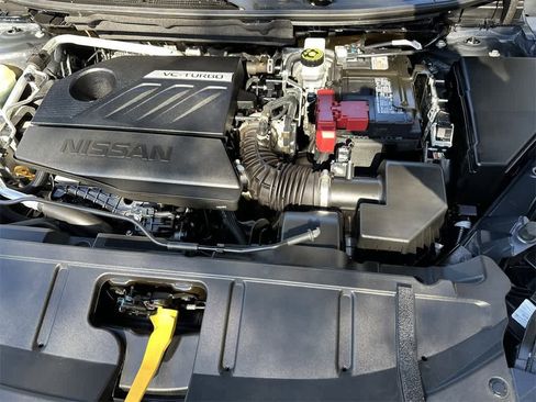 Used 2023 Nissan Rogue S image 9