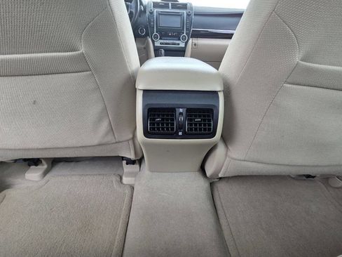 Used 2012 Toyota Camry XLE w/ Convenience Pkg image 18