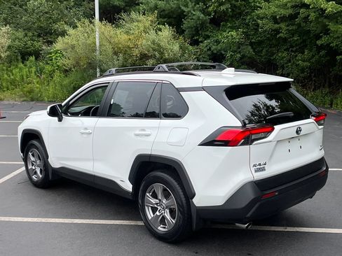 Used 2024 Toyota RAV4 XLE w/ Convenience Package AWD/4WD image 3
