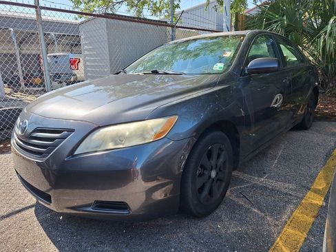Used 2007 Toyota Camry LE FWD image 1