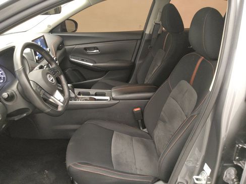 Used 2024 Nissan Sentra SR FWD image 17