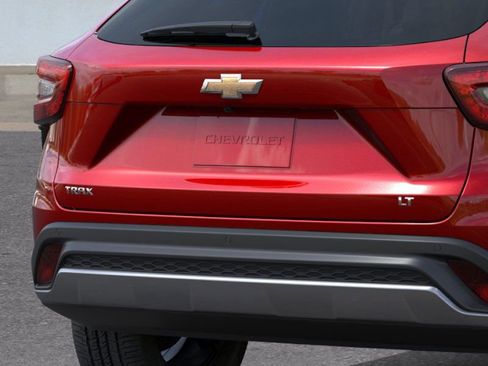 New 2026 Chevrolet Trax LT image 14