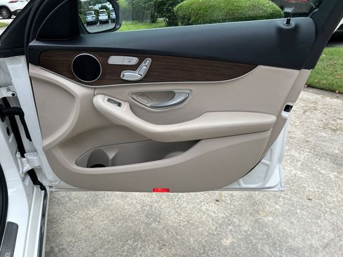 Used 2019 Mercedes-Benz C 300 Sedan image 44