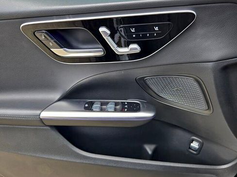 Used 2022 Mercedes-Benz C 300 Sedan image 23