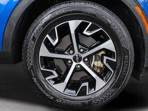 Certified 2023 Kia Sportage EX AWD/4WD image 28