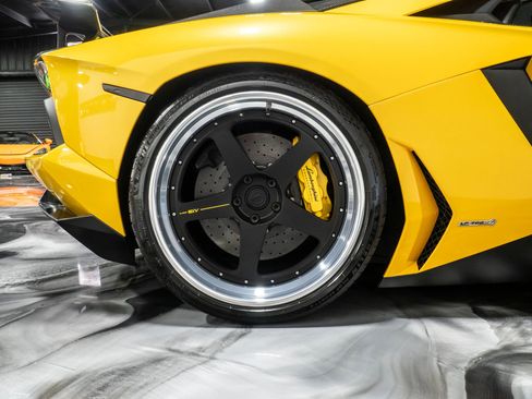 Used 2013 Lamborghini Aventador LP 700-4 image 19