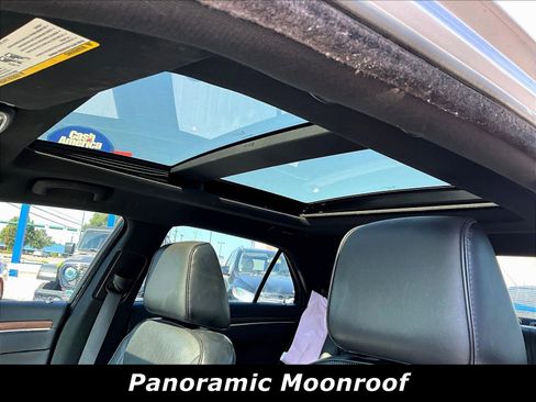 Used 2015 Chrysler 300 C Platinum w/ Light Group RWD image 14