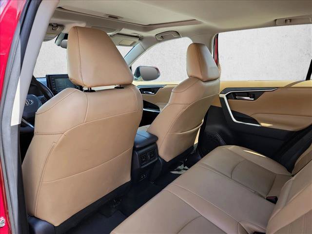 Used 2021 Toyota RAV4 XLE Premium AWD/4WD image 18