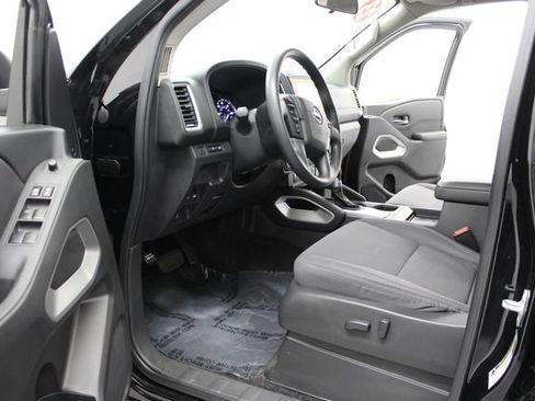 Used 2023 Nissan Frontier SV AWD/4WD image 18