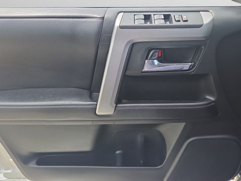 Used 2017 Toyota 4Runner SR5 Premium AWD/4WD image 35