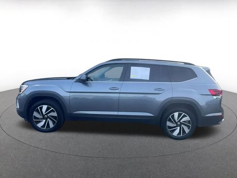 Used 2025 Volkswagen Atlas SE image 9