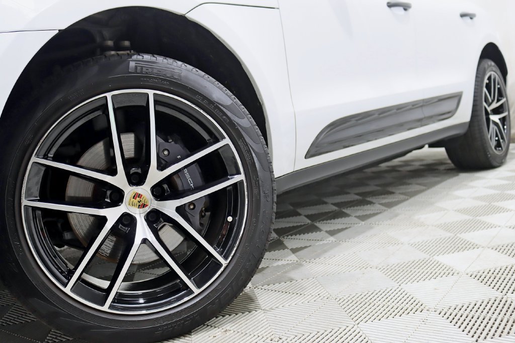 Used 2022 Porsche Macan AWD/4WD image 4