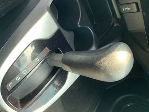 Used 2019 Honda Fit LX image 32