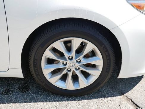Used 2013 Lexus ES 300h w/ Luxury Pkg FWD image 7