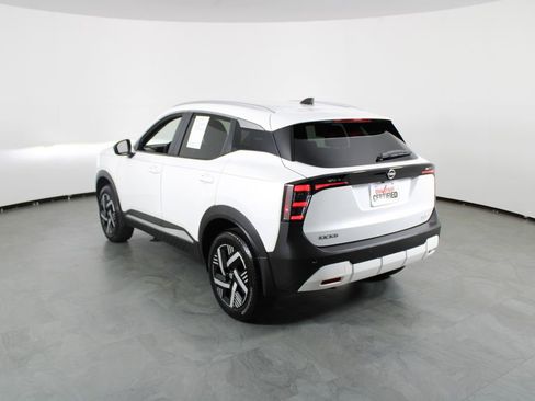 Certified 2026 Nissan Kicks SV FWD image 4